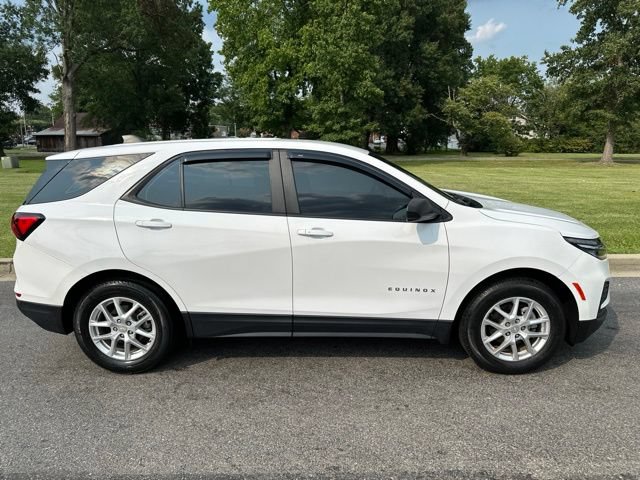Used 2023 Chevrolet Equinox LS FWD image 30
