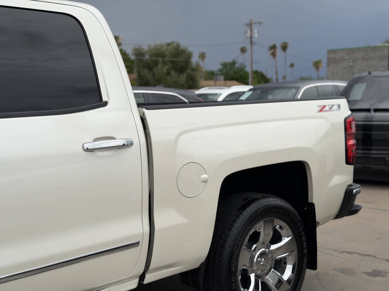 Used 2014 Chevrolet Silverado 1500 LTZ Z71 w/ LTZ Plus Package AWD/4WD image 12