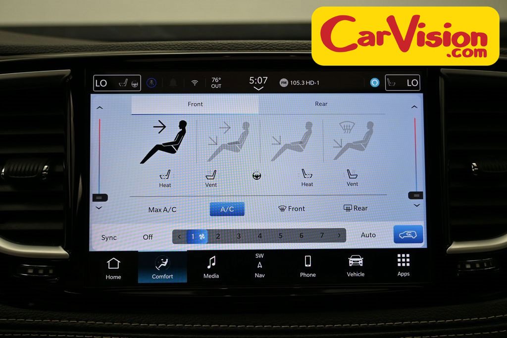 Used 2025 Chrysler Pacifica Limited image 24