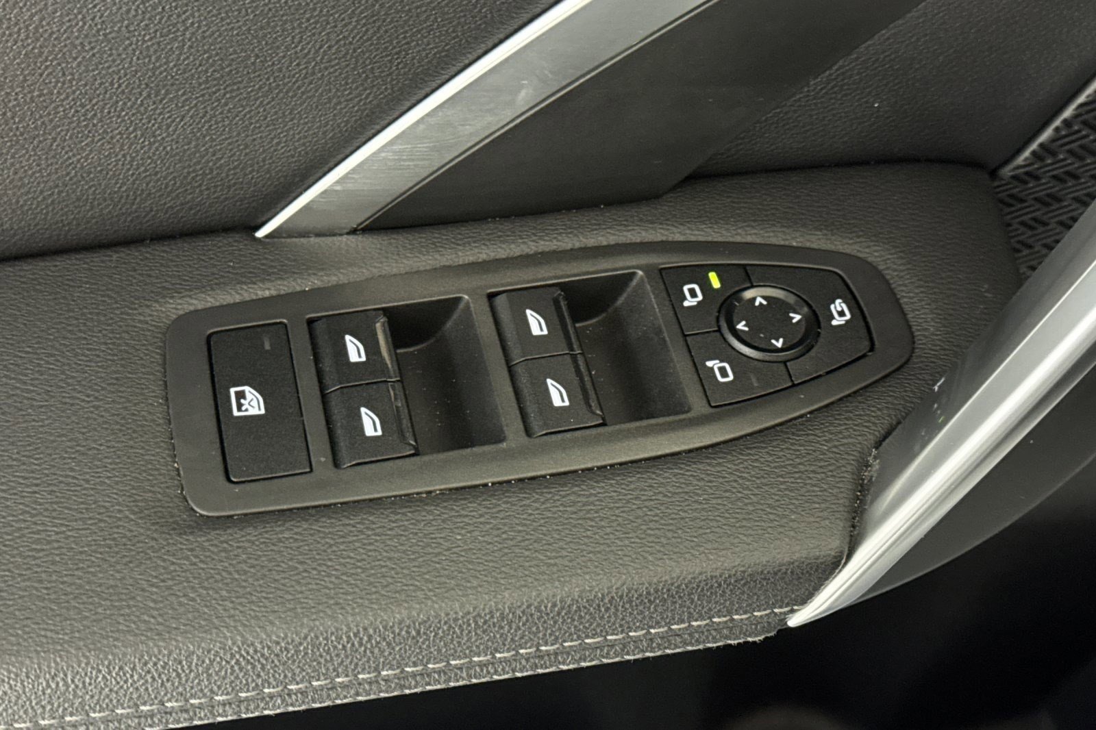 Certified 2023 BMW X1 xDrive28i w/ Convenience Package image 14