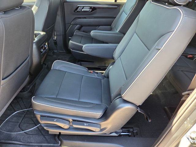 New 2026 Chevrolet Suburban Premier w/ Sun And Tow Package AWD/4WD image 8