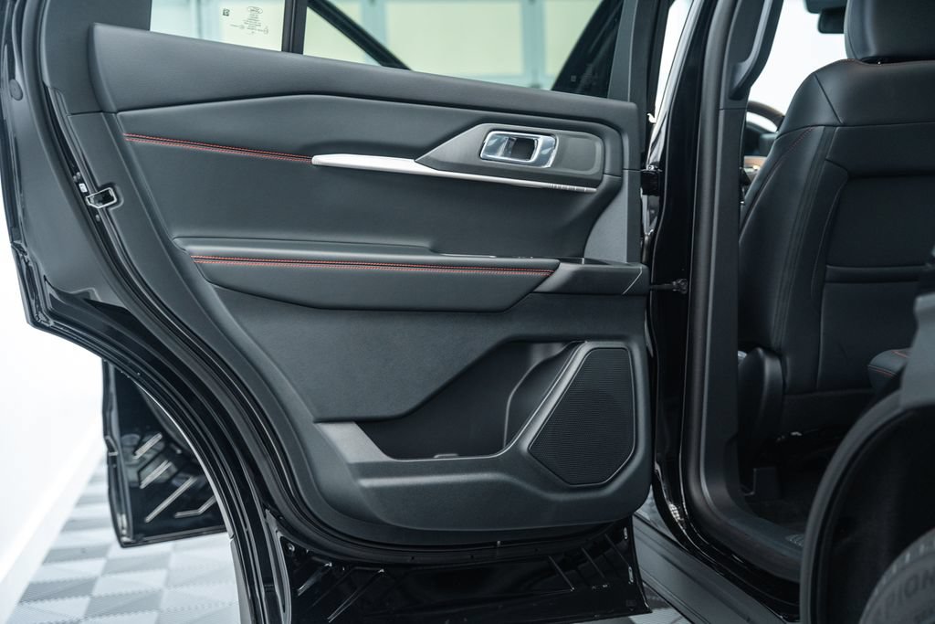 New 2026 Ford Explorer ST-Line w/ ST-Line Street Pack AWD/4WD image 45