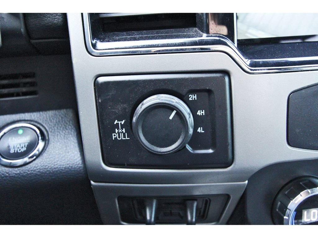 Used 2022 Ford F250 Lariat w/ Black Appearance Package AWD/4WD image 28