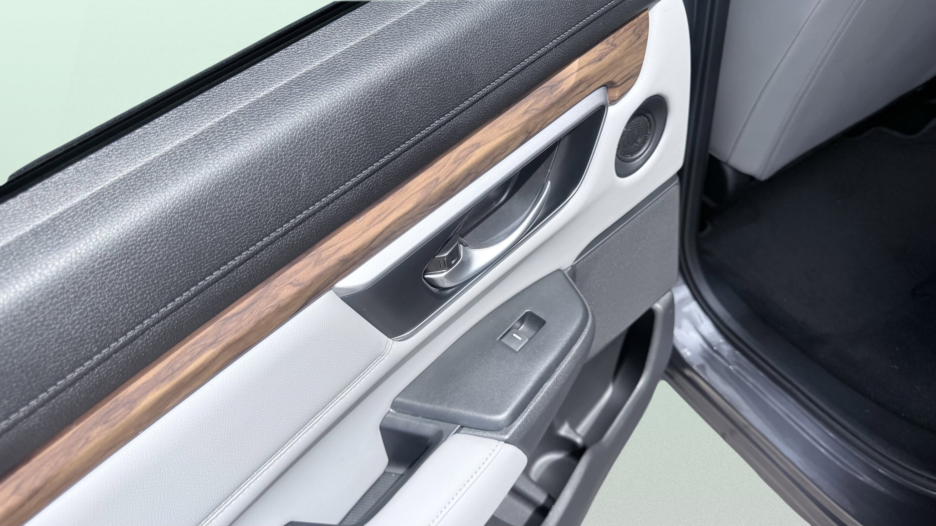 Used 2019 Honda CR-V EX-L image 27