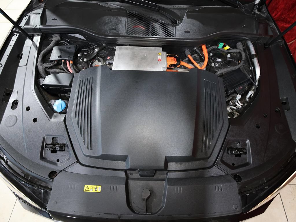 Used 2019 Audi e-tron Premium Plus AWD/4WD image 33
