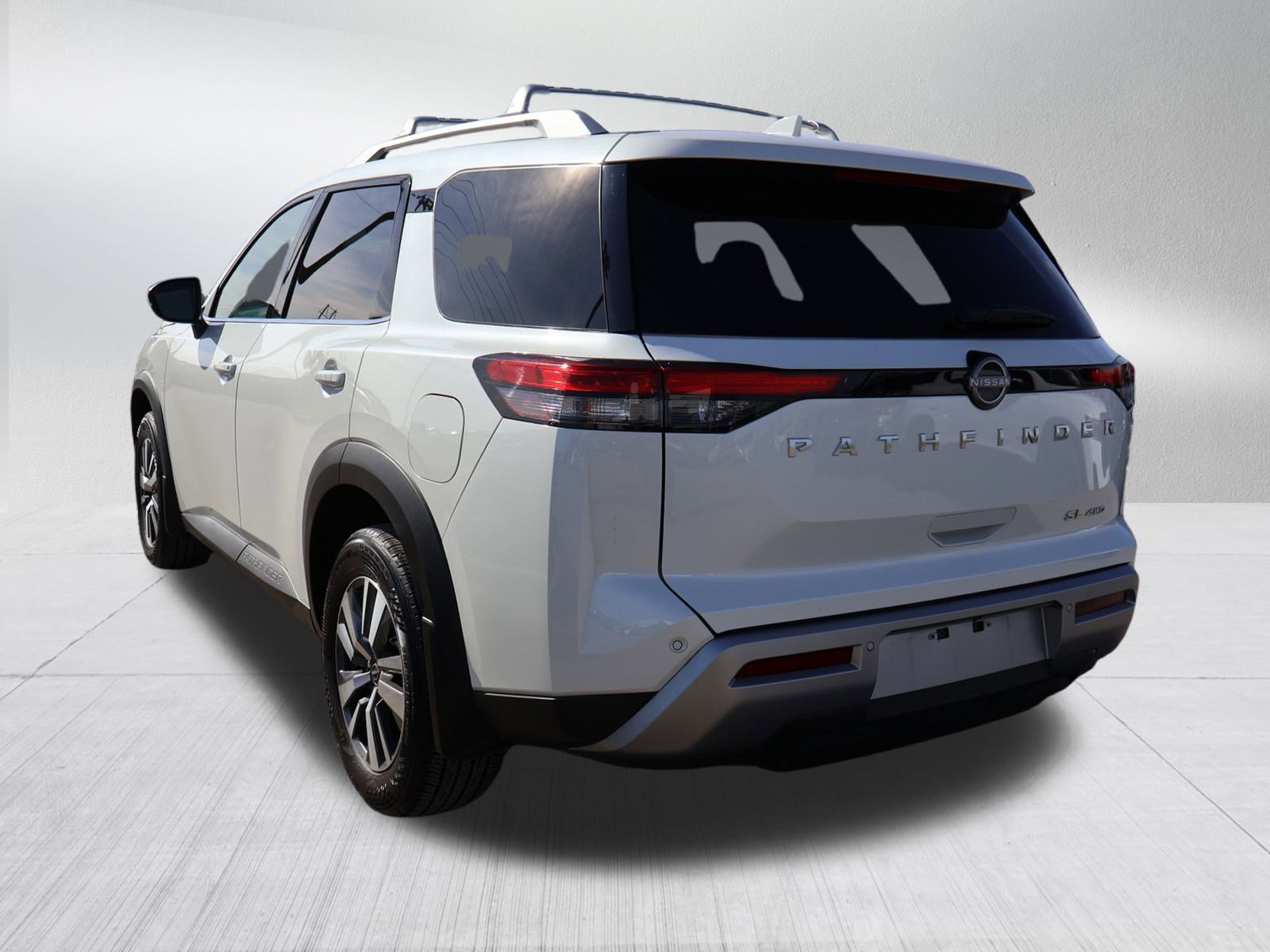 Used 2024 Nissan Pathfinder SL image 5
