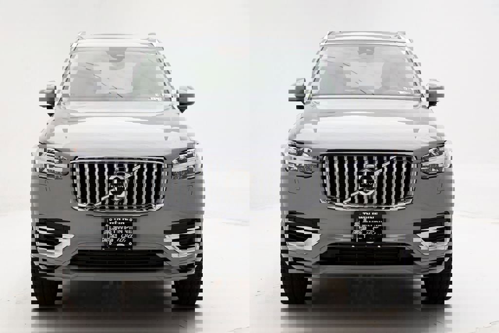 Used 2024 Volvo XC90 T8 Plus w/ Protection Package Premier image 3