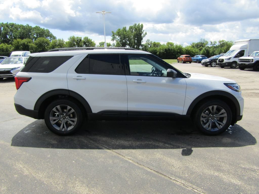 New 2026 Ford Explorer Active w/ Active Comfort Package AWD/4WD image 10