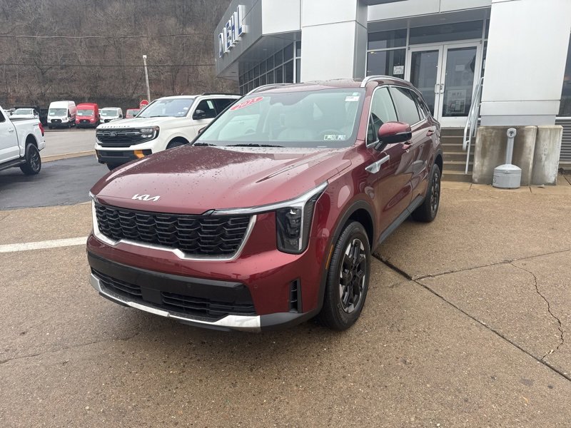 Used 2025 Kia Sorento S image 3