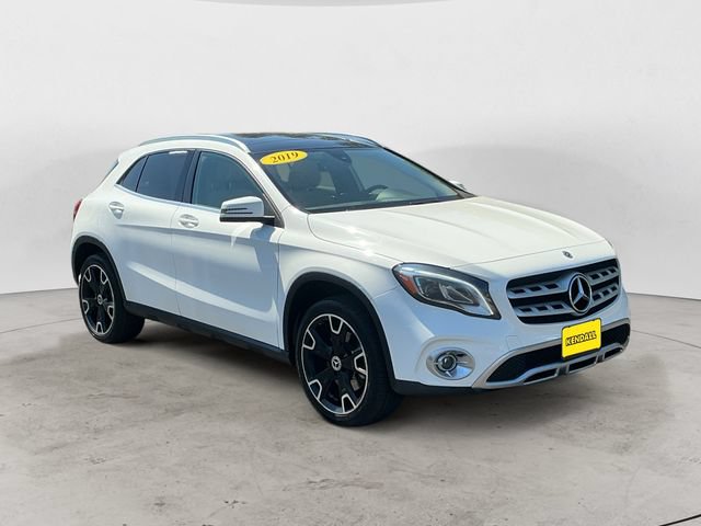 Used 2019 Mercedes-Benz GLA 250 4MATIC image 3