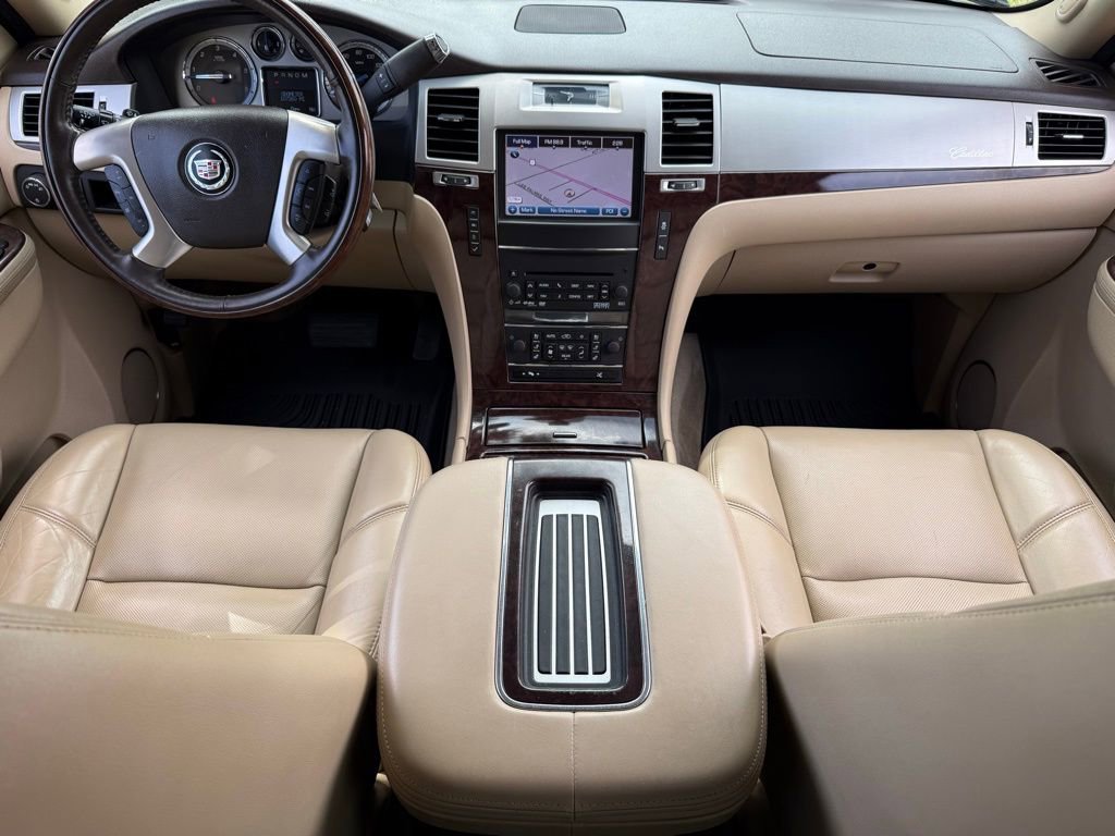 Used 2014 Cadillac Escalade Premium image 11