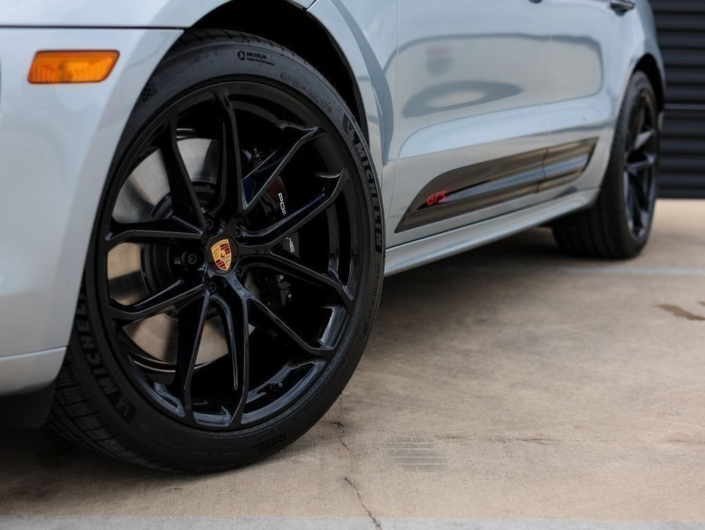 New 2026 Porsche Macan GTS AWD/4WD image 12