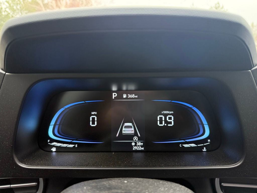 Used 2025 Hyundai Elantra SE image 11