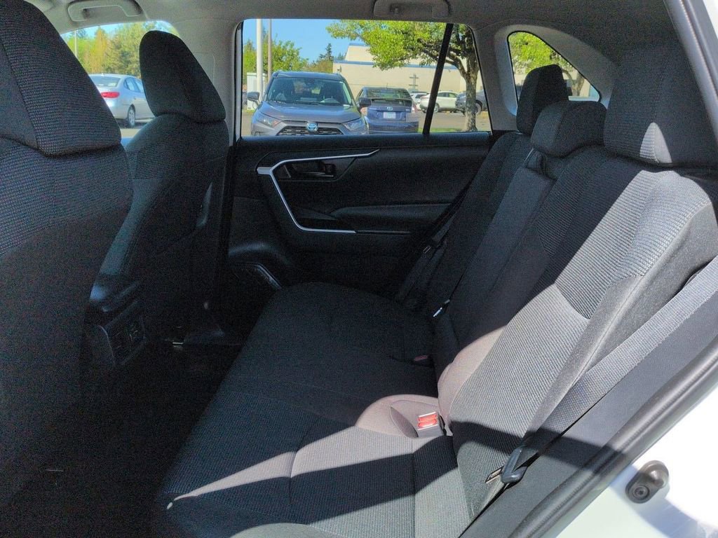 Used 2023 Toyota RAV4 LE AWD/4WD image 20