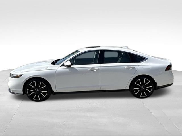 Used 2025 Honda Accord Touring image 4