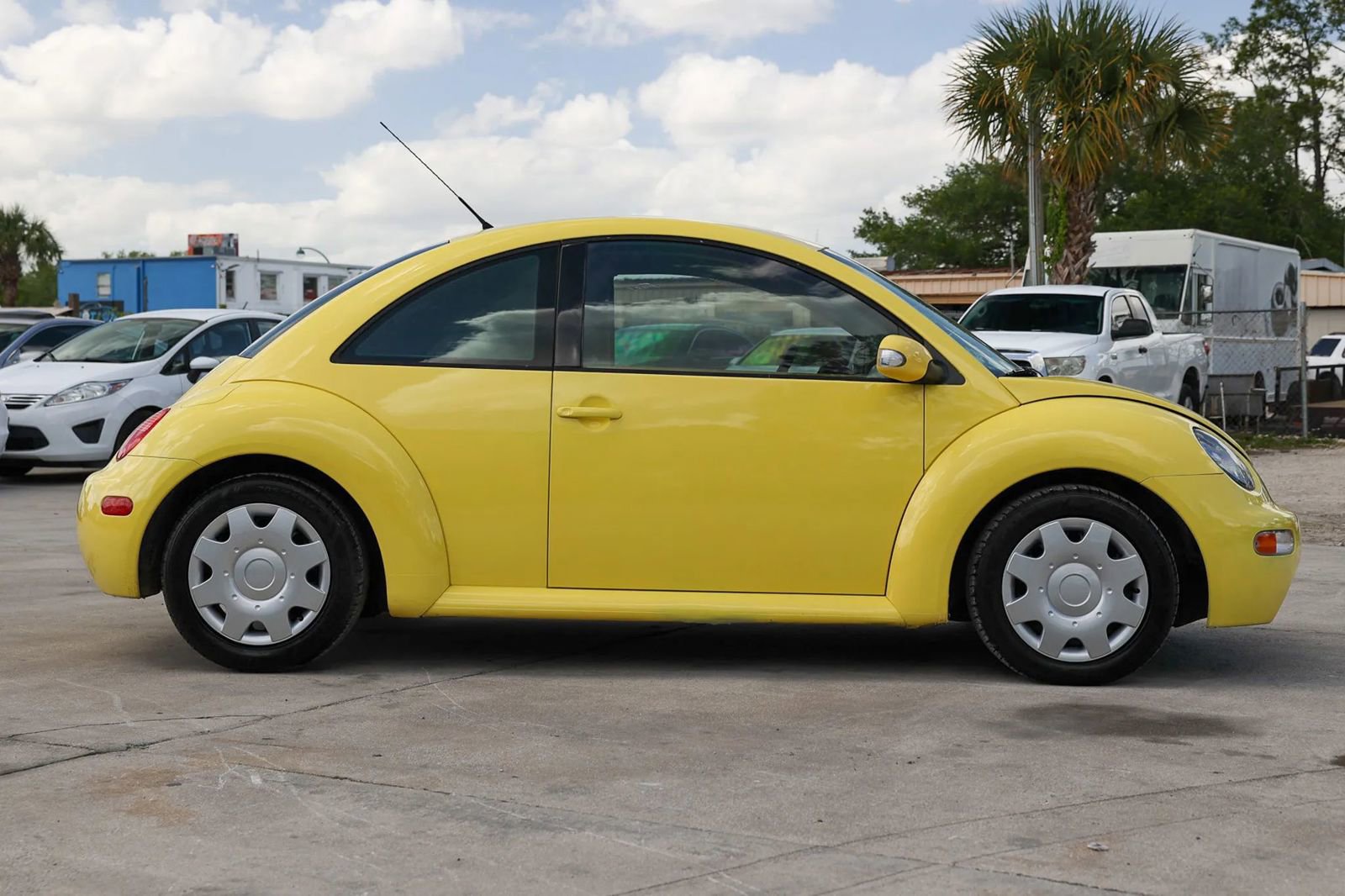 Used 2005 Volkswagen Beetle GL image 8