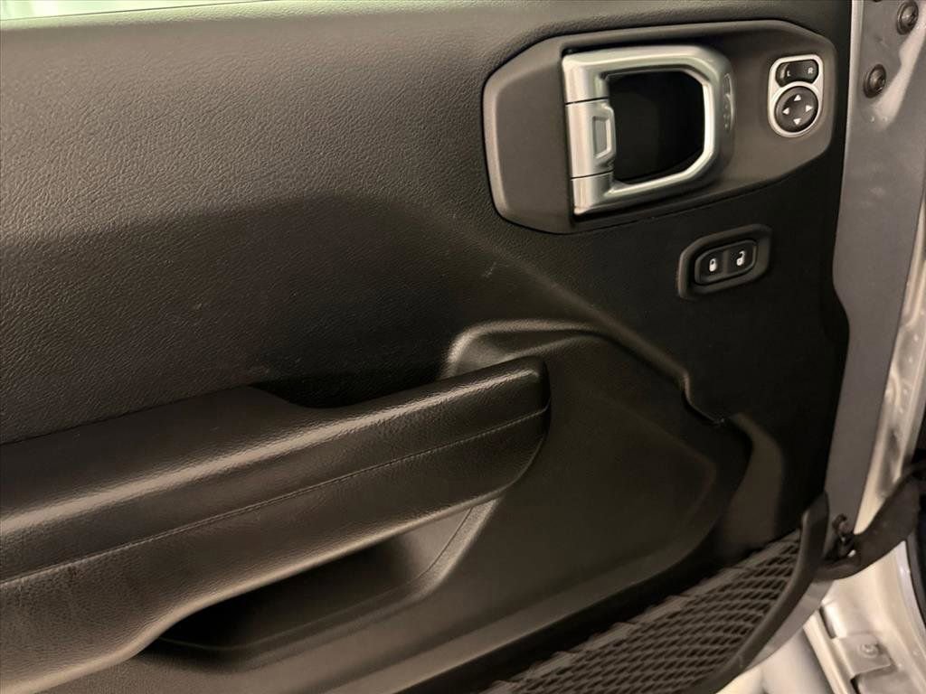 Used 2020 Jeep Wrangler Unlimited Willys image 12