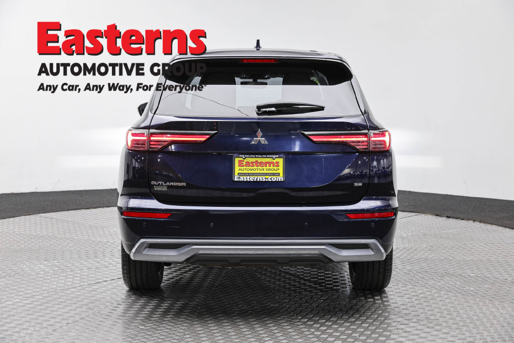 Used 2025 Mitsubishi Outlander SE FWD image 7