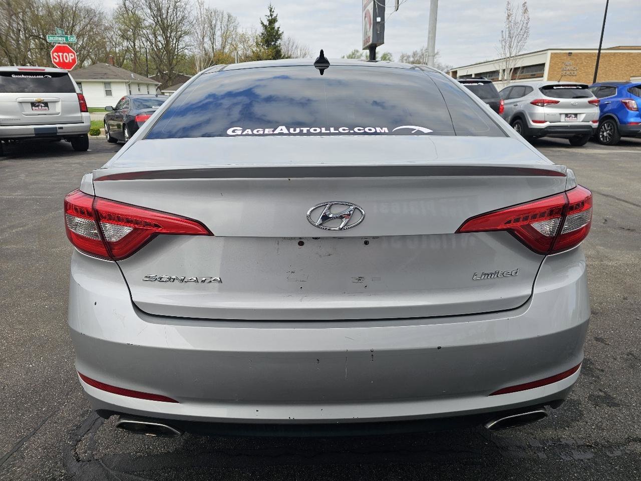 Used 2016 Hyundai Sonata Limited w/ Option Group 04 FWD image 10