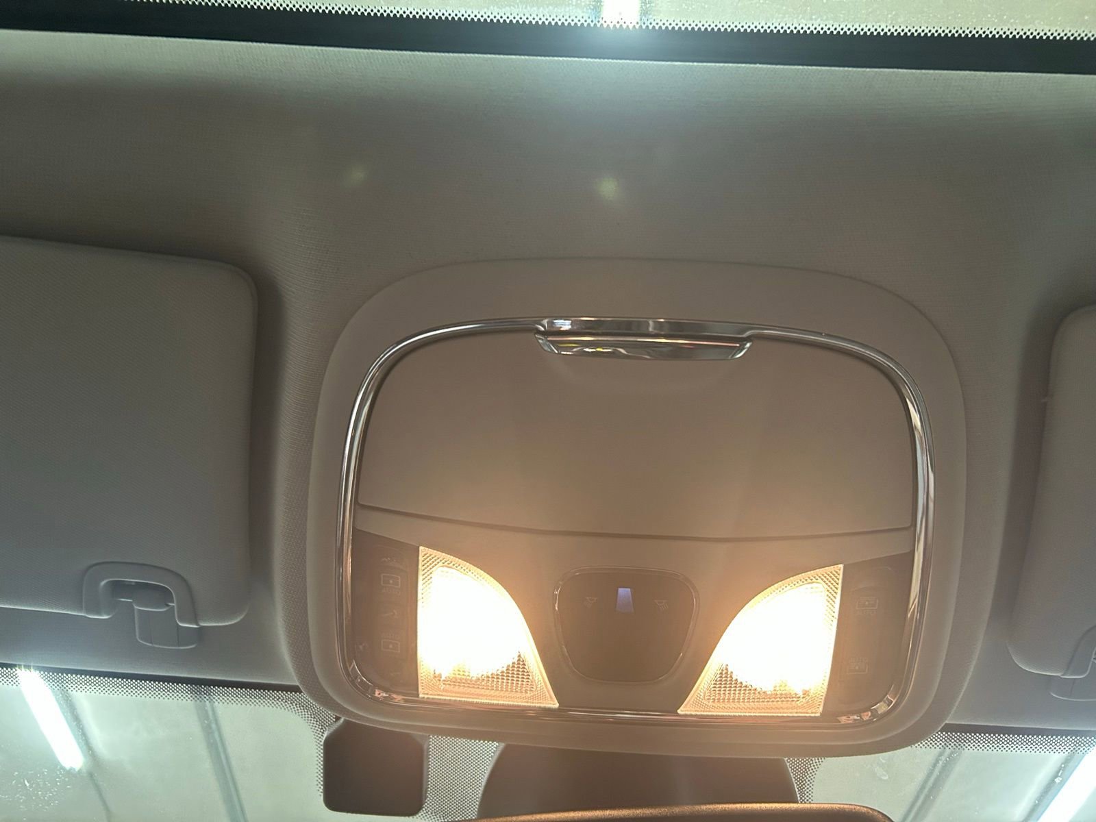 Certified 2021 Jeep Cherokee Latitude Lux w/ Sun & Sound Group image 19