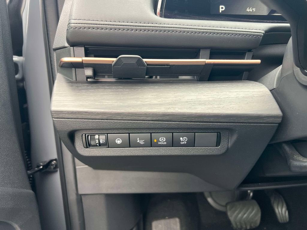 Used 2024 Nissan Ariya FWD image 21
