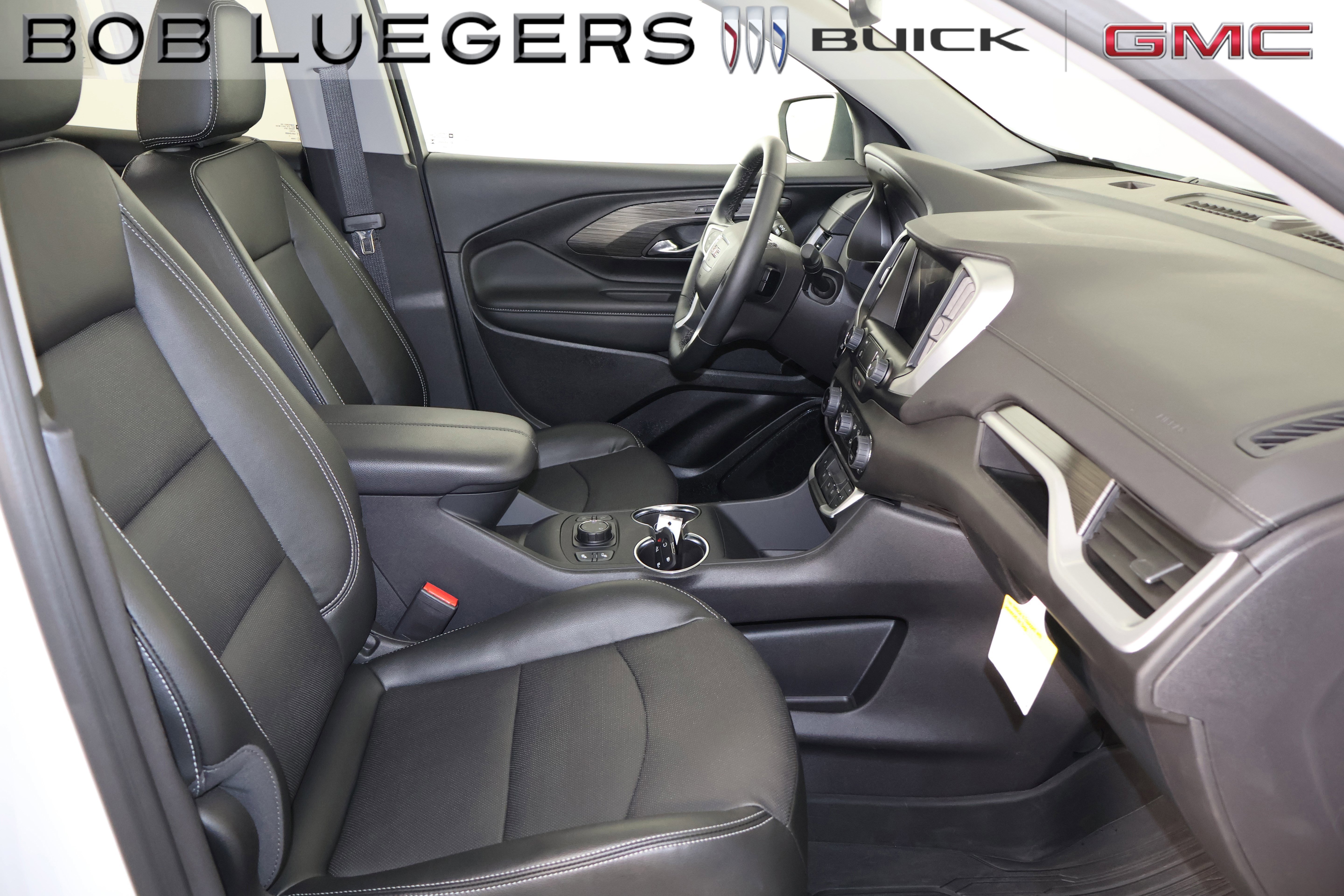 Certified 2024 GMC Terrain SLT w/ LPO, Floor Liner Package AWD/4WD image 20