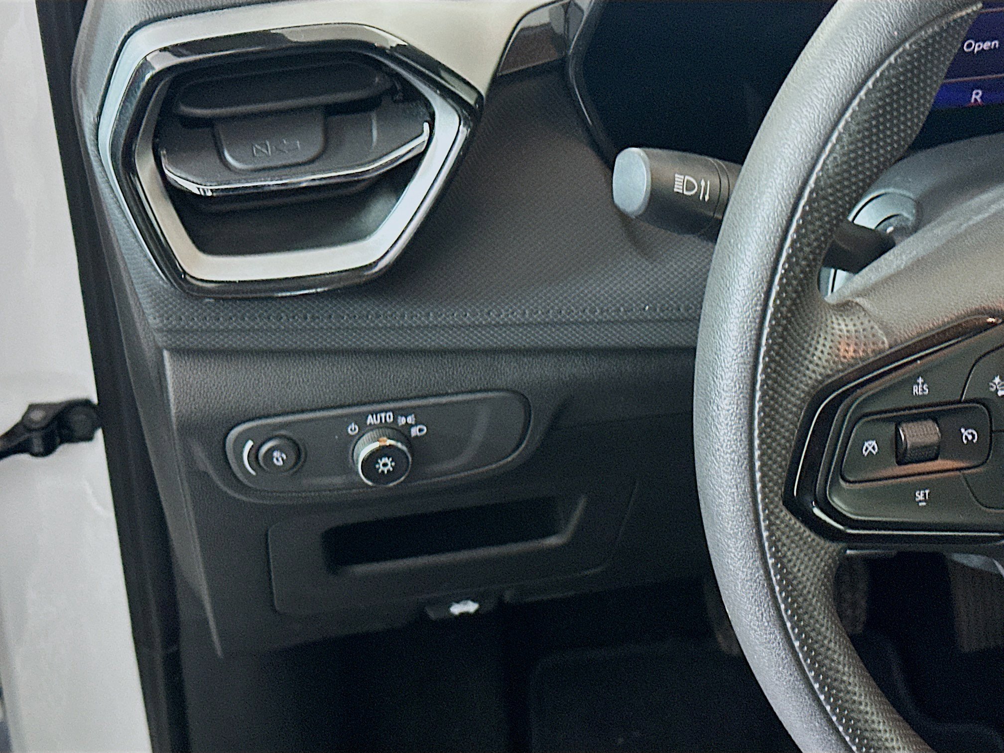 Used 2024 Chevrolet TrailBlazer LS image 16