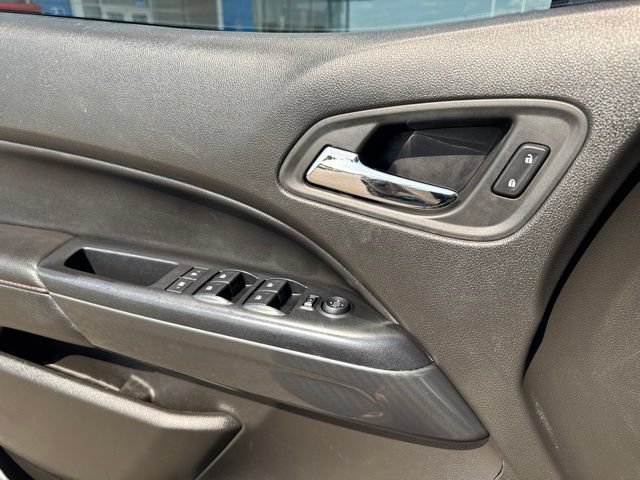Used 2015 GMC Canyon SLE w/ All-Terrain Package RWD image 21