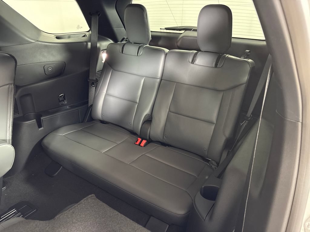 New 2027 Ford Explorer Active w/ Active Comfort Package RWD image 32