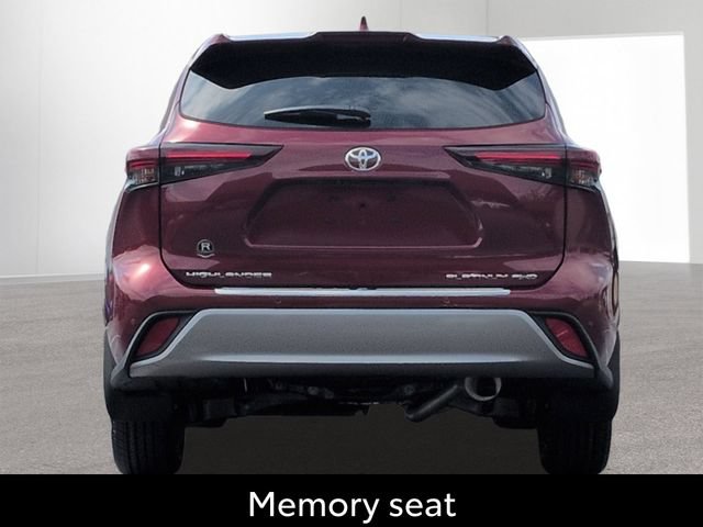 Certified 2026 Toyota Highlander Platinum AWD/4WD image 8