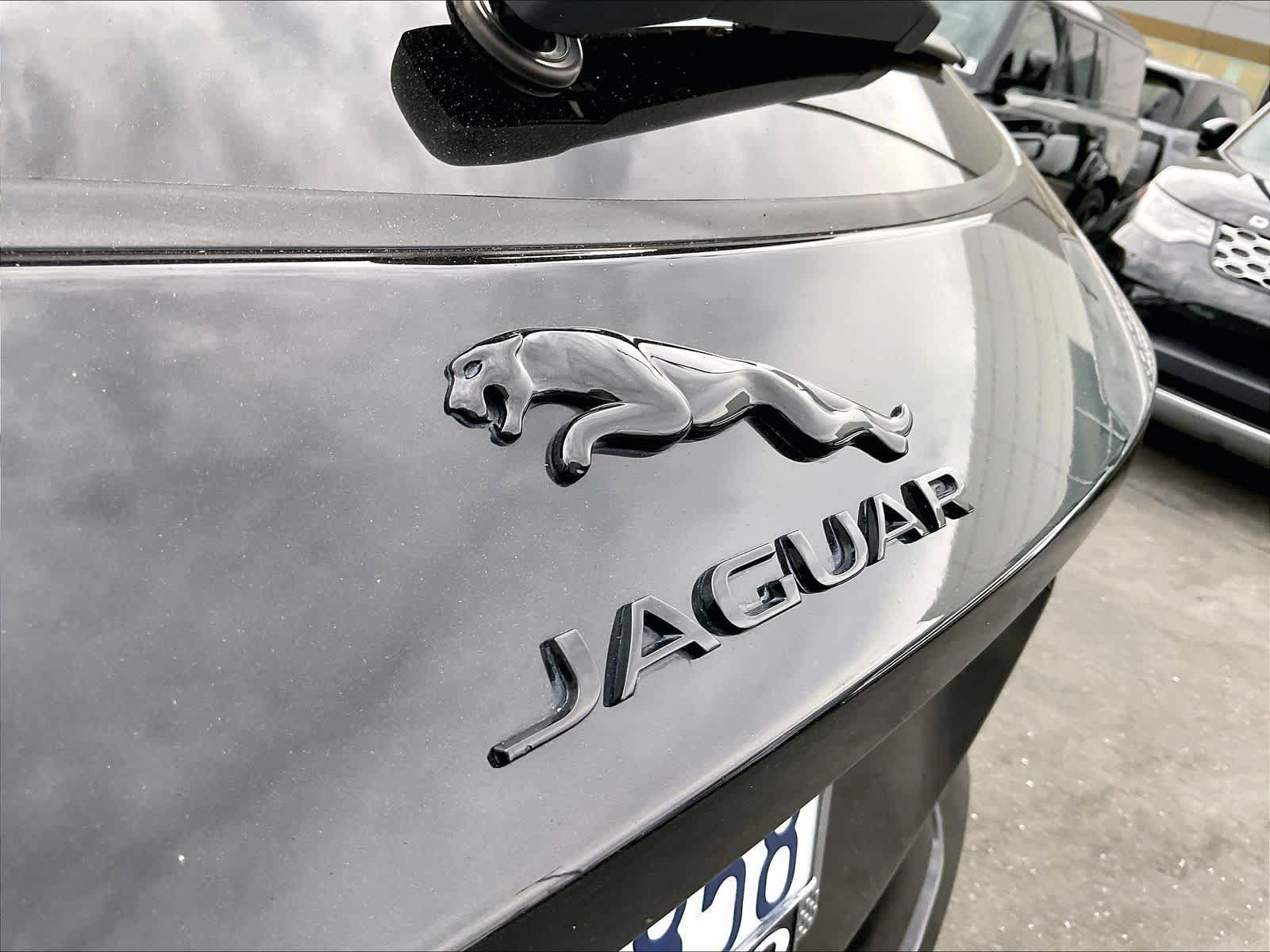 Used 2024 Jaguar E-PACE R-Dynamic SE AWD/4WD image 11