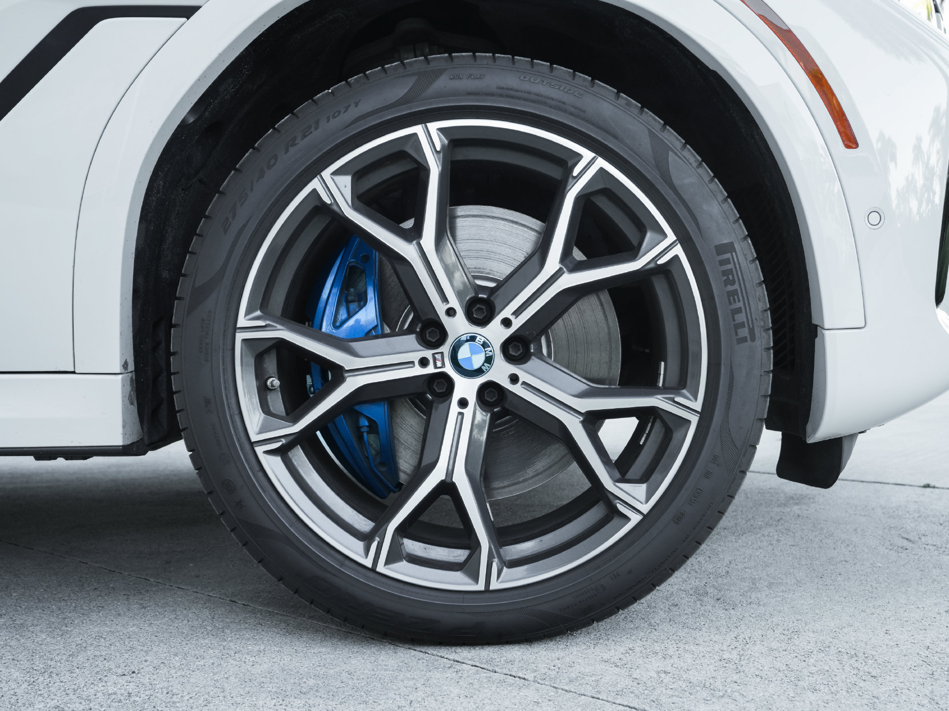 Used 2023 BMW X6 M50i w/ Executive Package AWD/4WD image 42