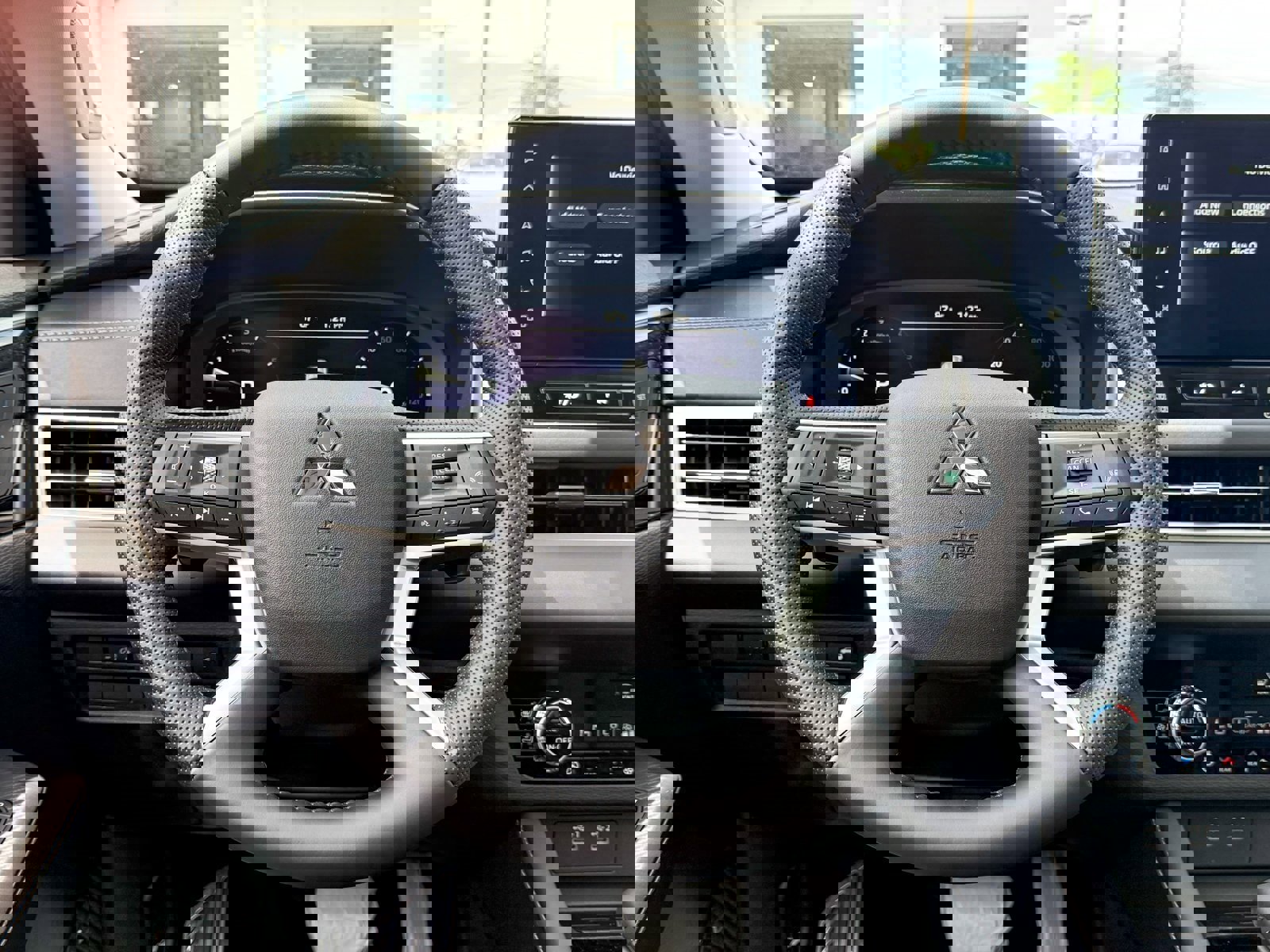New 2025 Mitsubishi Outlander AWD image 26