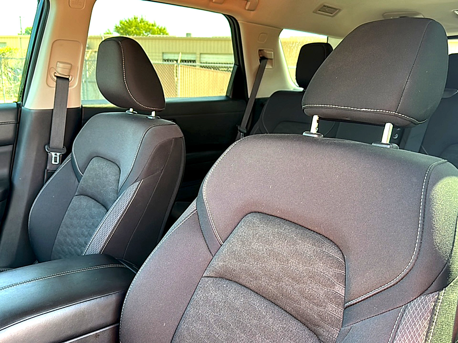 Used 2024 Nissan Pathfinder SV FWD image 14