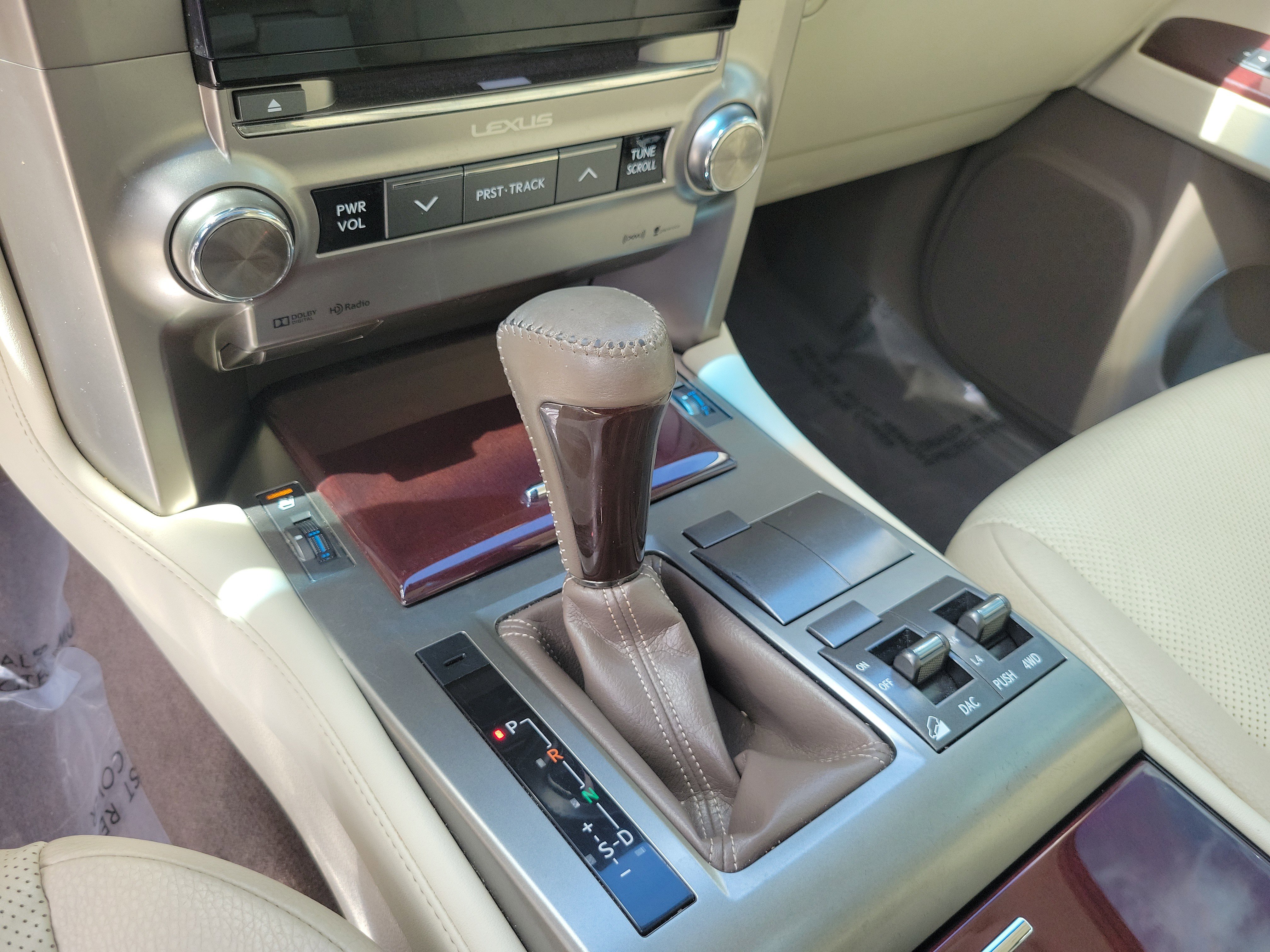 Used 2019 Lexus GX 460 Premium w/ Premium Package image 27