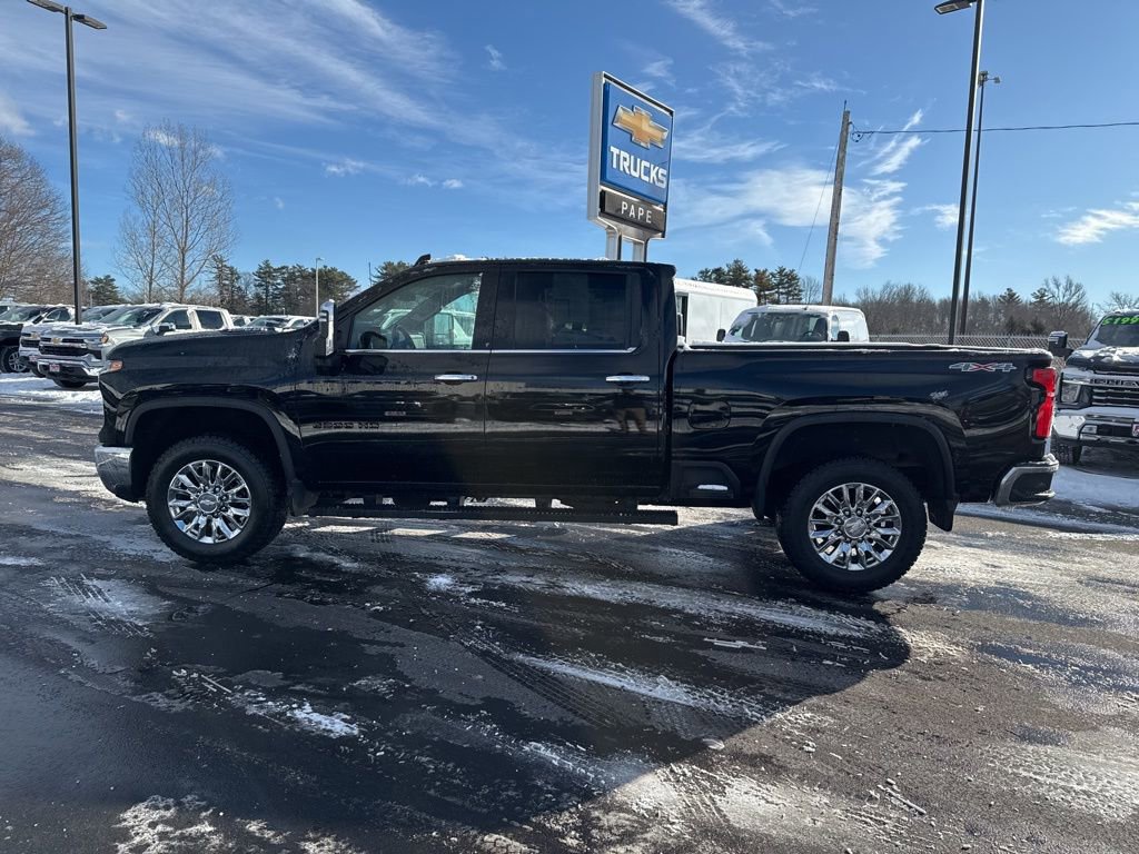 Used 2024 Chevrolet Silverado 2500 LTZ w/ LTZ Convenience Package image 7