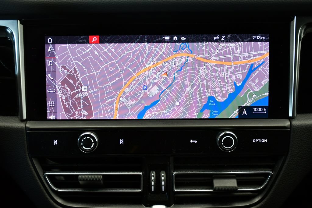 Certified 2023 Porsche Macan AWD/4WD image 27