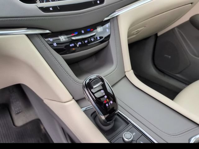 Used 2023 Cadillac XT5 Premium Luxury w/ Technology Package FWD image 20