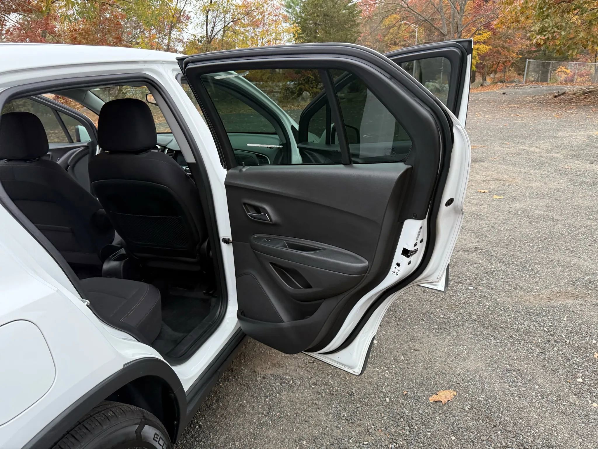 Used 2019 Chevrolet Trax LS image 18