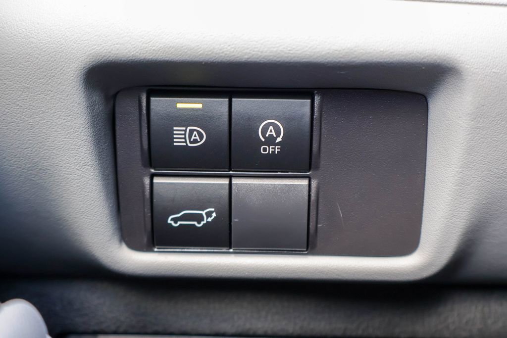Used 2024 Toyota Highlander XLE AWD/4WD image 22