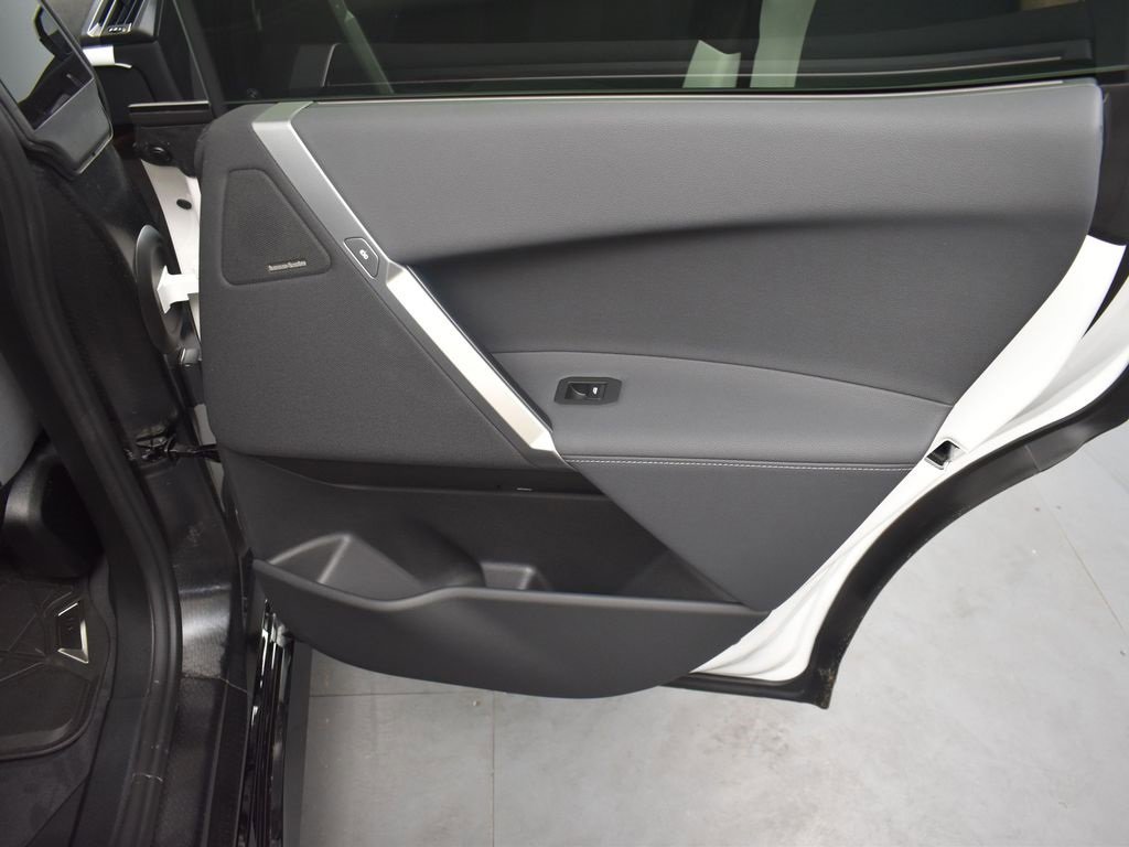 New 2026 BMW iX xDrive60 w/ M Sport Package image 23