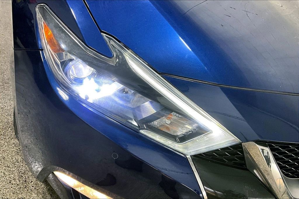 Used 2016 Nissan Maxima SR image 30