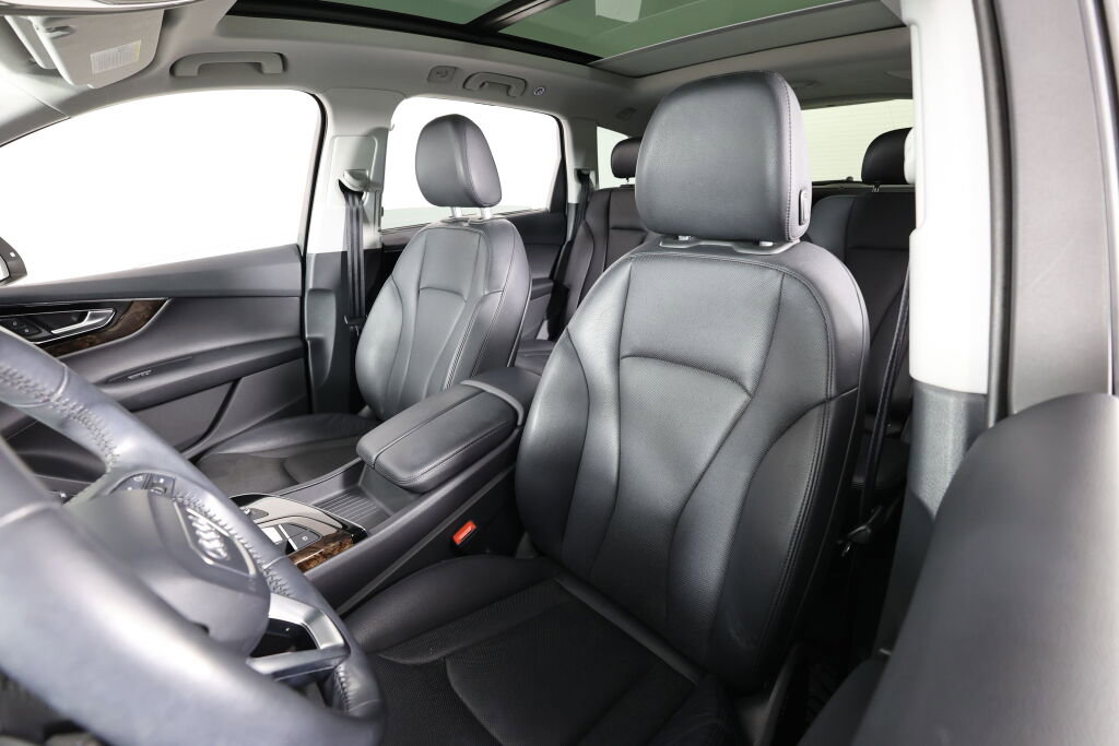 Used 2018 Audi Q7 3.0T Prestige w/ Prestige Package image 11