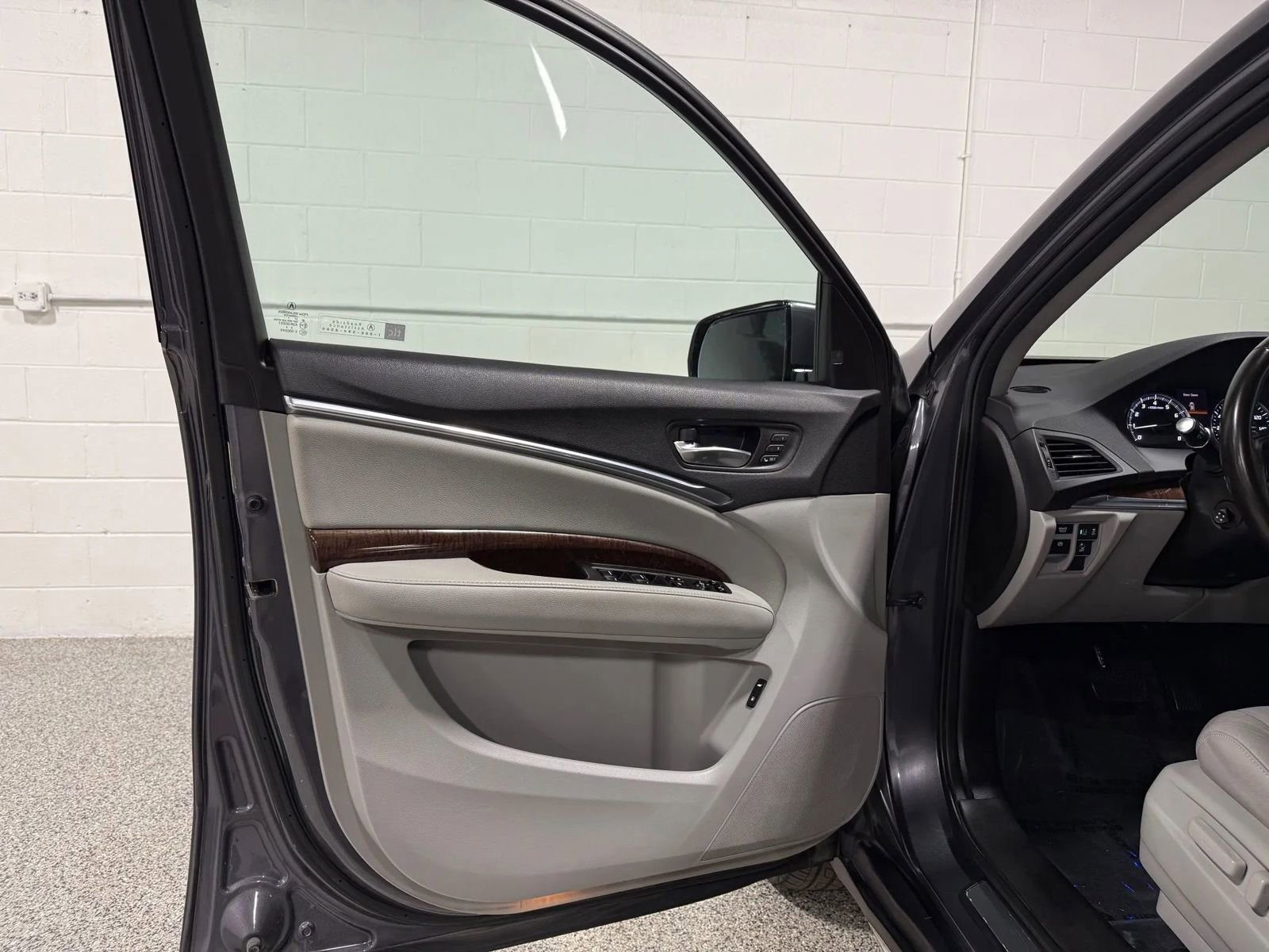 Used 2017 Acura MDX SH-AWD w/ Technology Package image 10