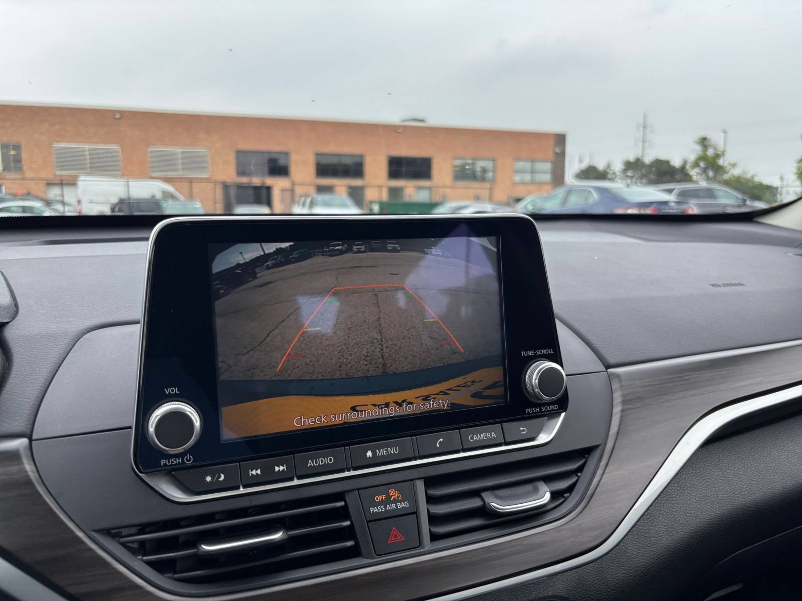 Used 2025 Nissan Altima 2.5 SV FWD image 18