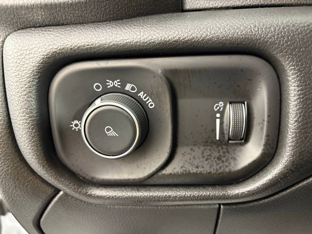 Used 2021 RAM 3500 Tradesman image 16