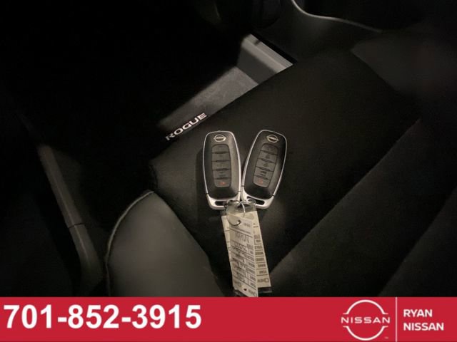 New 2026 Nissan Rogue SV image 25
