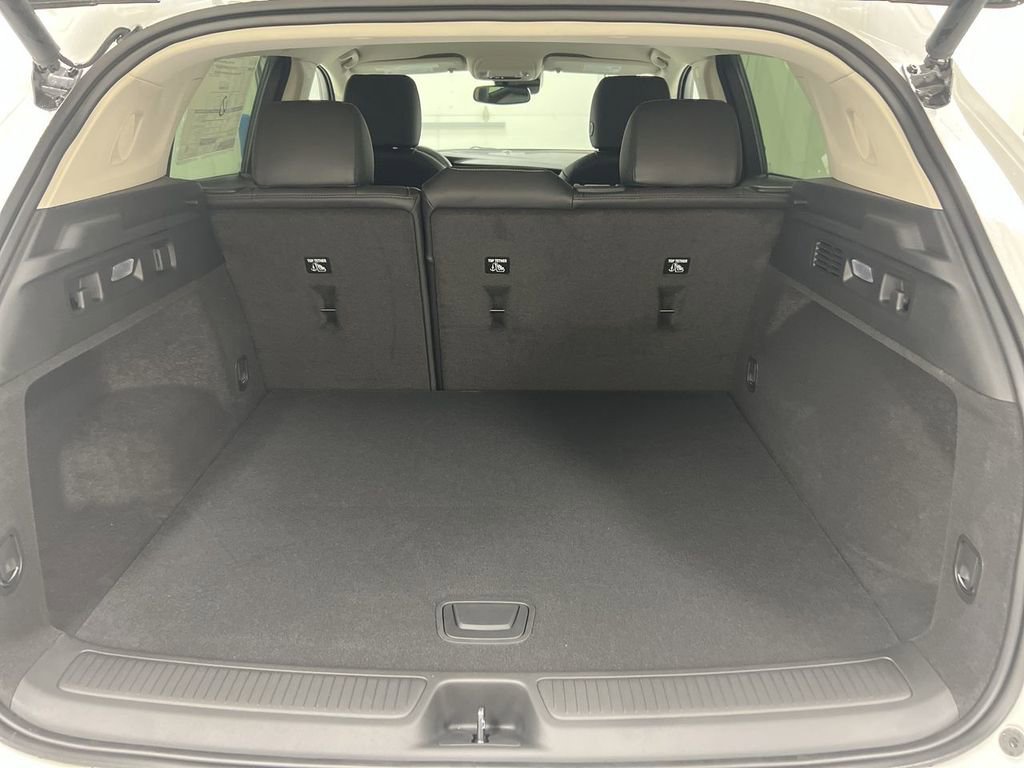 Used 2023 Buick Envision Essence FWD image 23