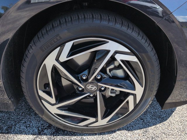 Certified 2024 Hyundai Sonata SEL w/ Convenience Package FWD image 12