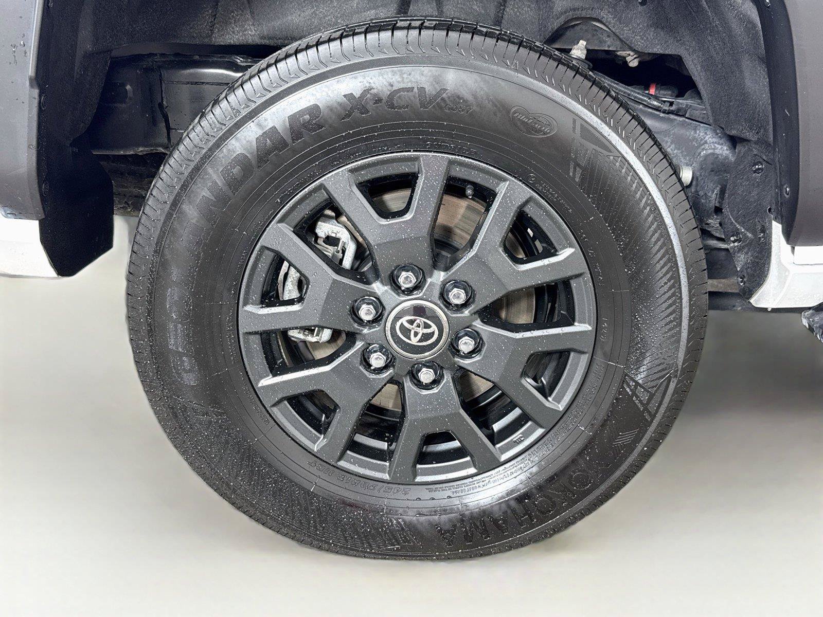 Used 2025 Toyota 4Runner SR5 AWD/4WD image 34